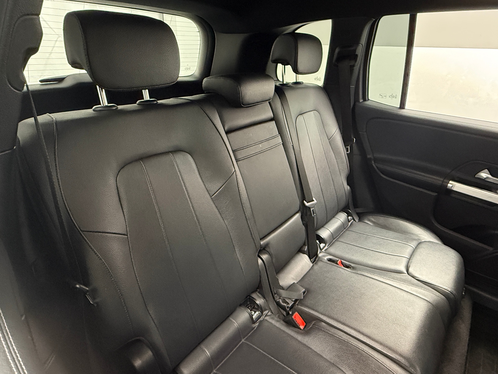 Thumbnail: 2020 Mercedes-Benz GLB - 5