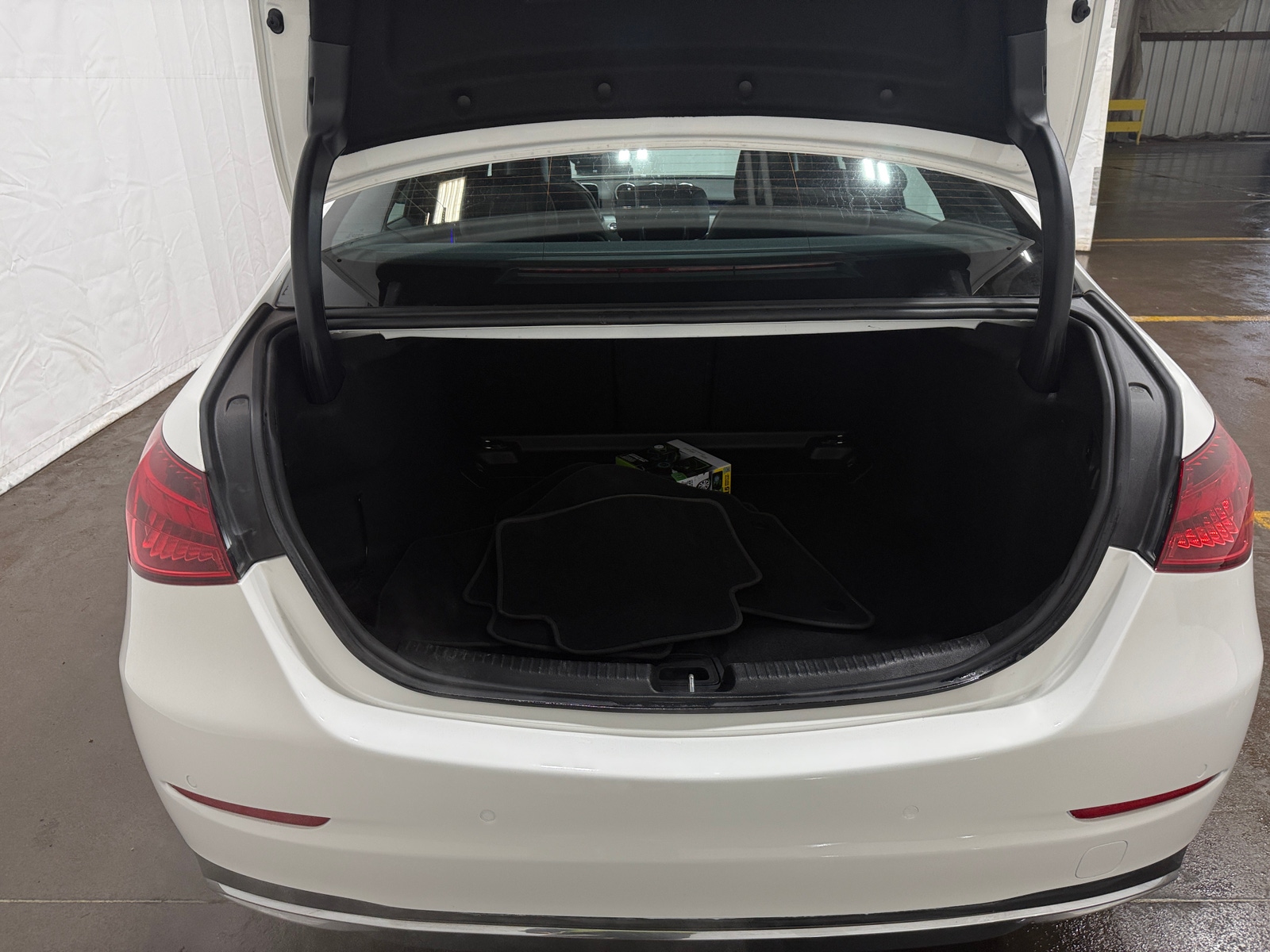 Thumbnail: 2024 Mercedes-Benz C-Class - 6