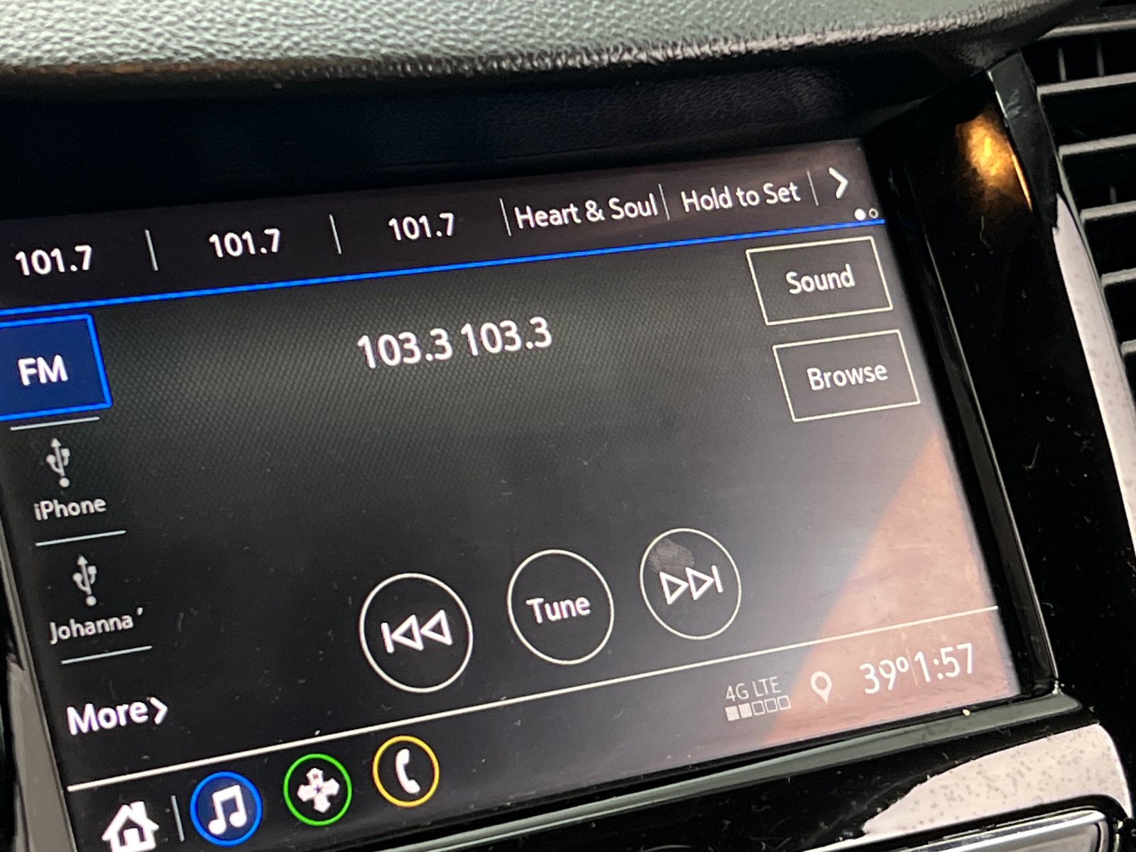 Thumbnail: 2021 Chevrolet Trax - 3