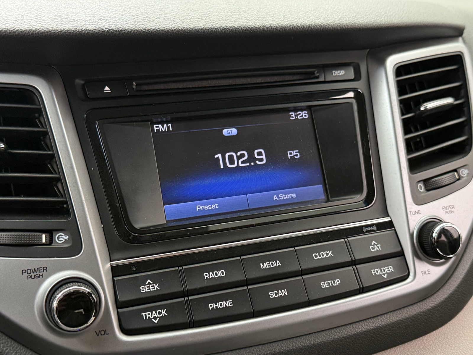 Thumbnail: 2017 Hyundai Tucson - 4