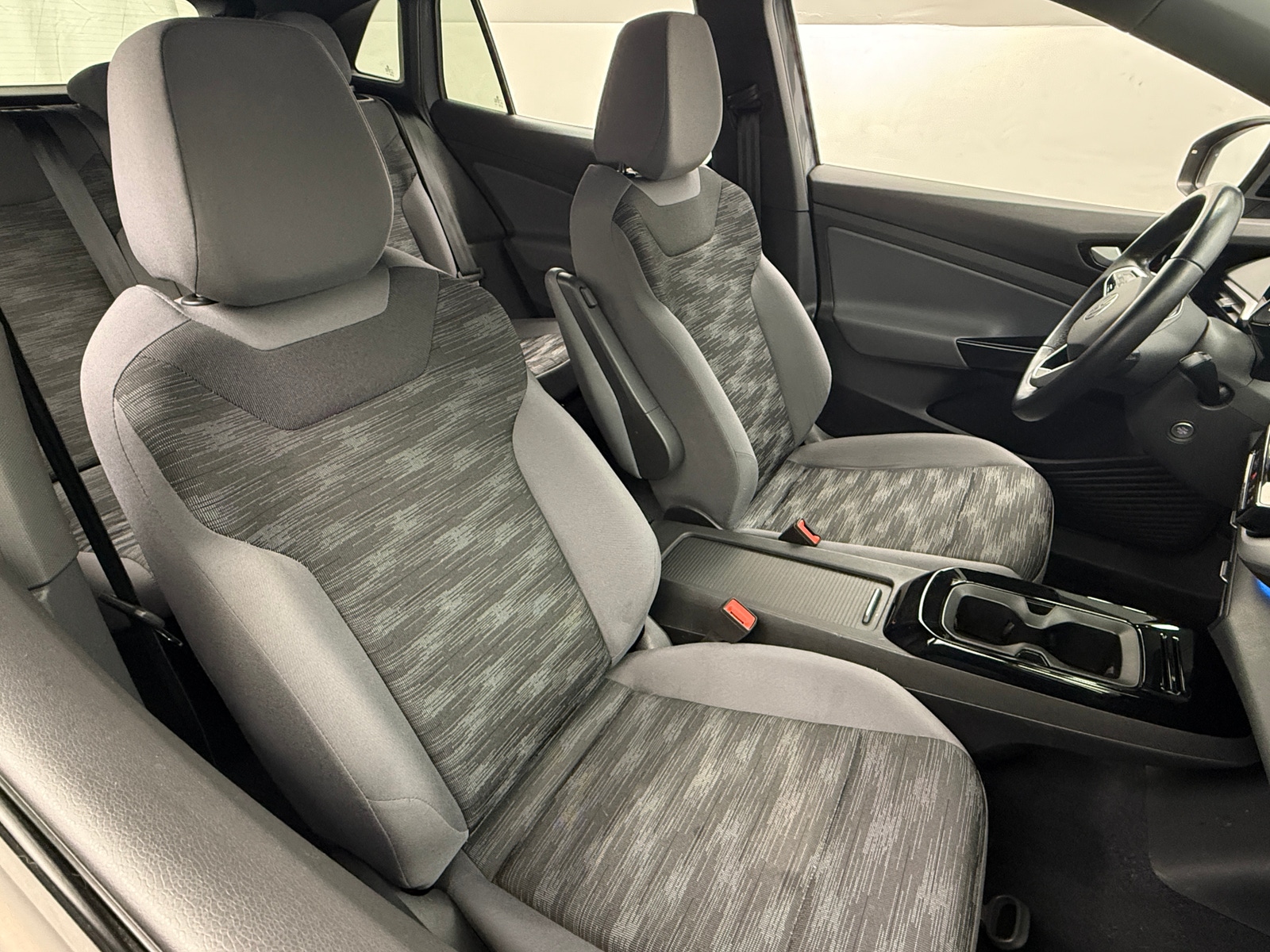 Thumbnail: 2021 Volkswagen ID.4 - 2