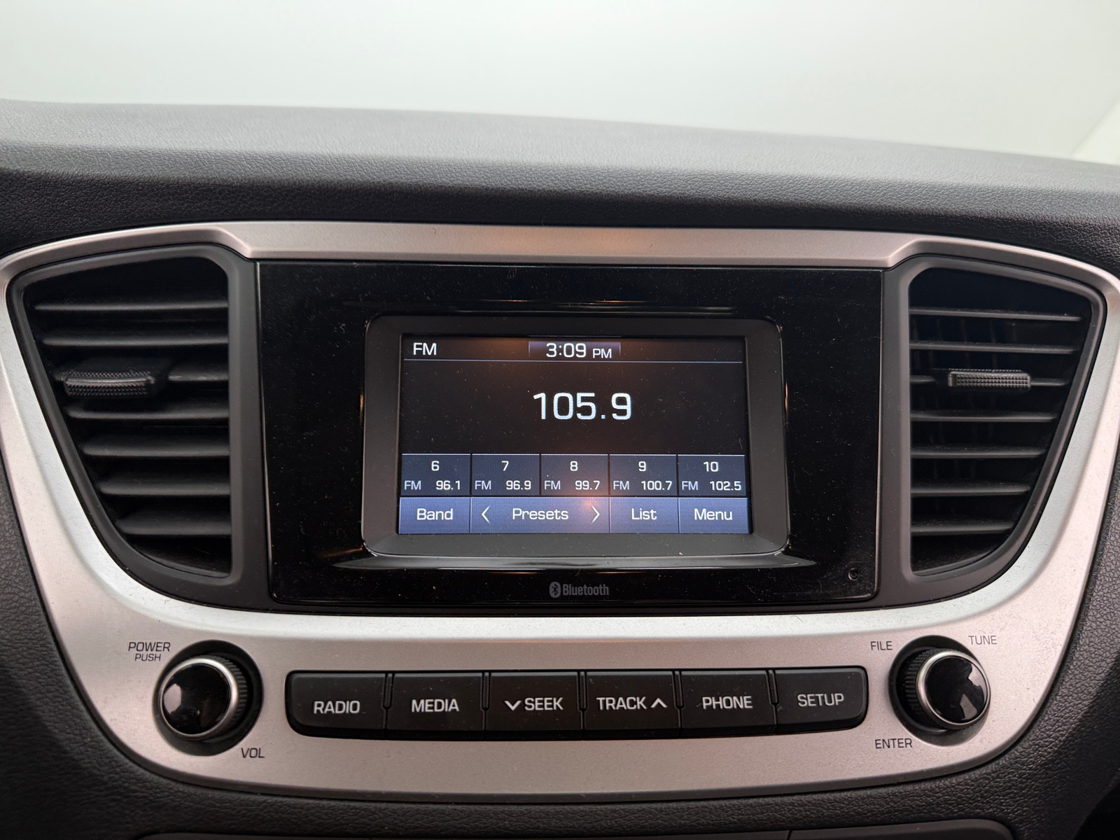 Thumbnail: 2022 Hyundai Accent - 4