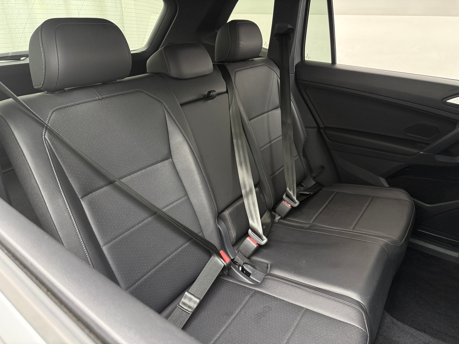 Thumbnail: 2020 Volkswagen Tiguan - 5