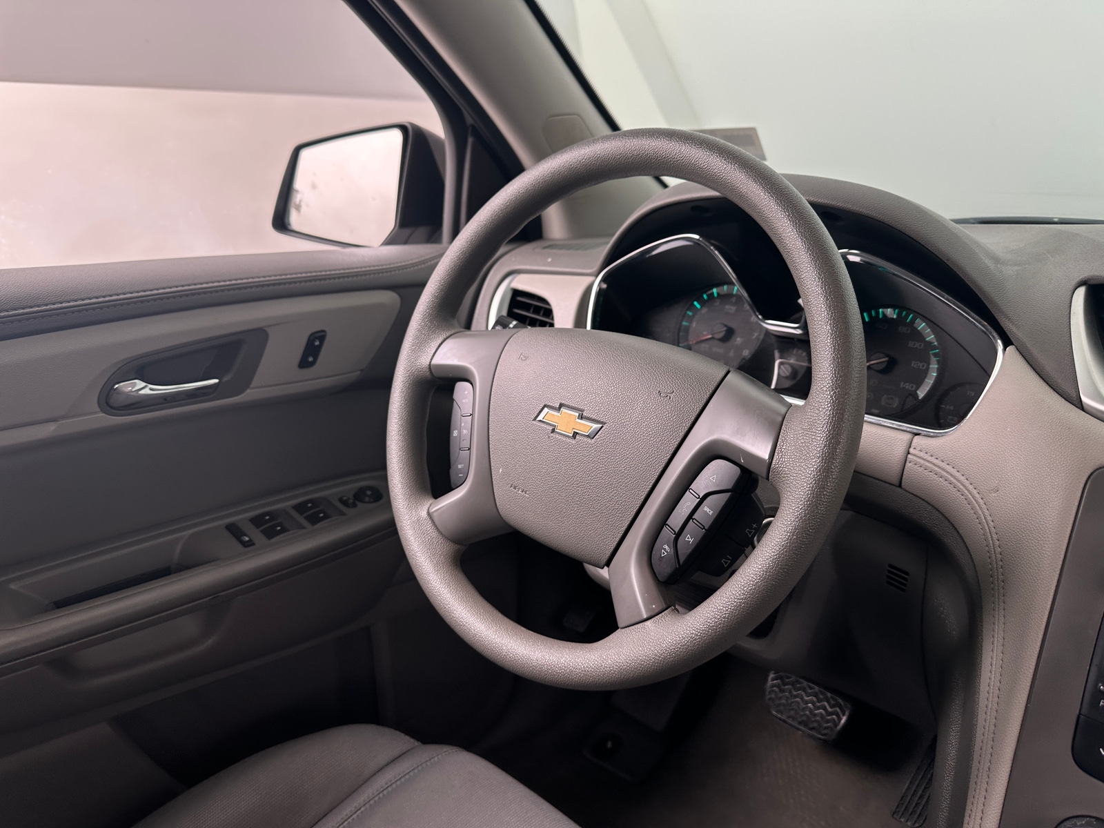 Thumbnail: 2017 Chevrolet Traverse - 5