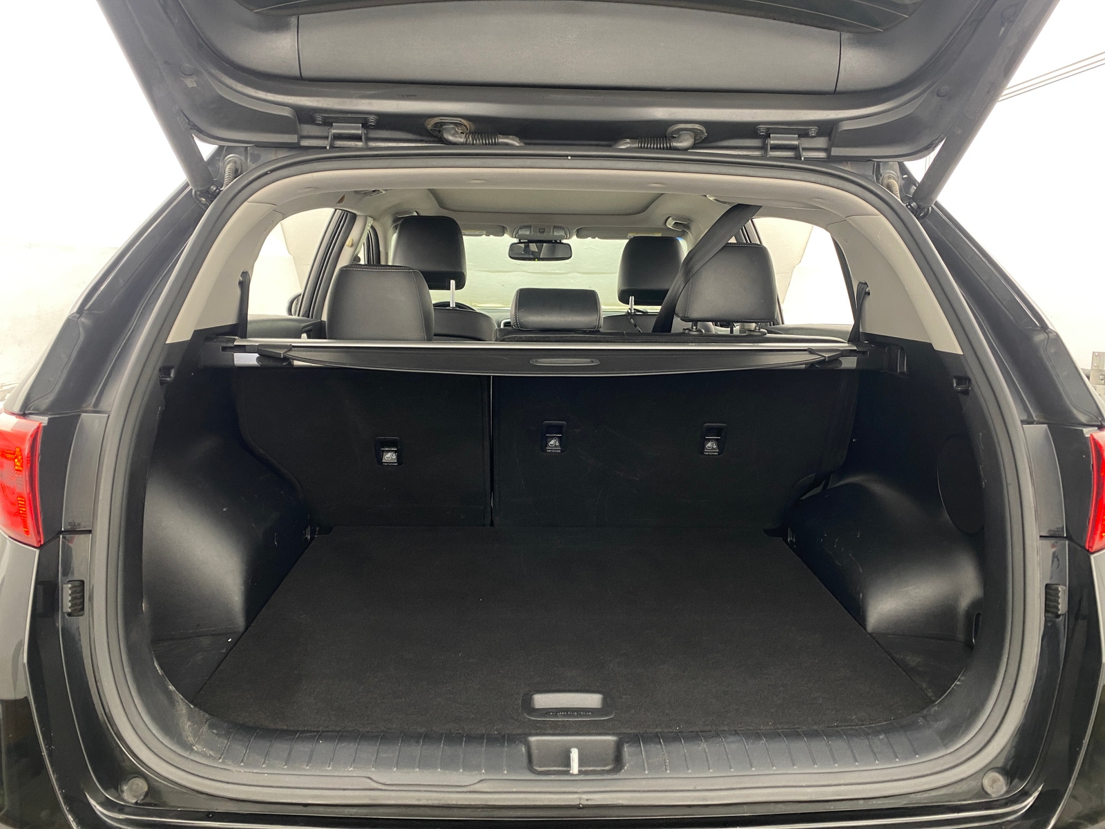 Thumbnail: 2017 Kia Sportage - 6