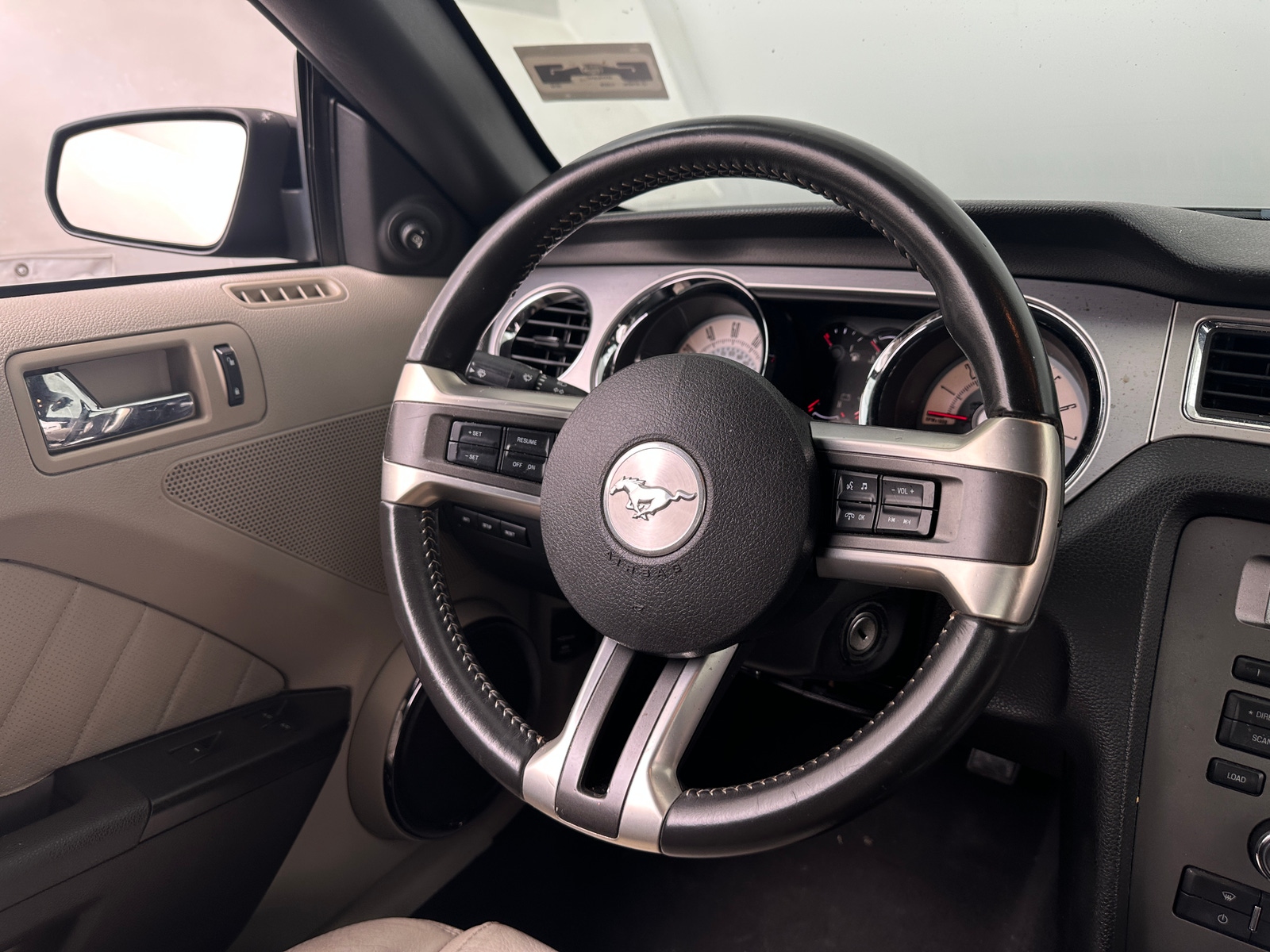 Thumbnail: 2010 Ford Mustang - 5