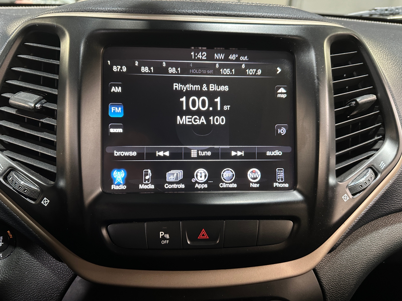 Thumbnail: 2015 Jeep Cherokee - 3