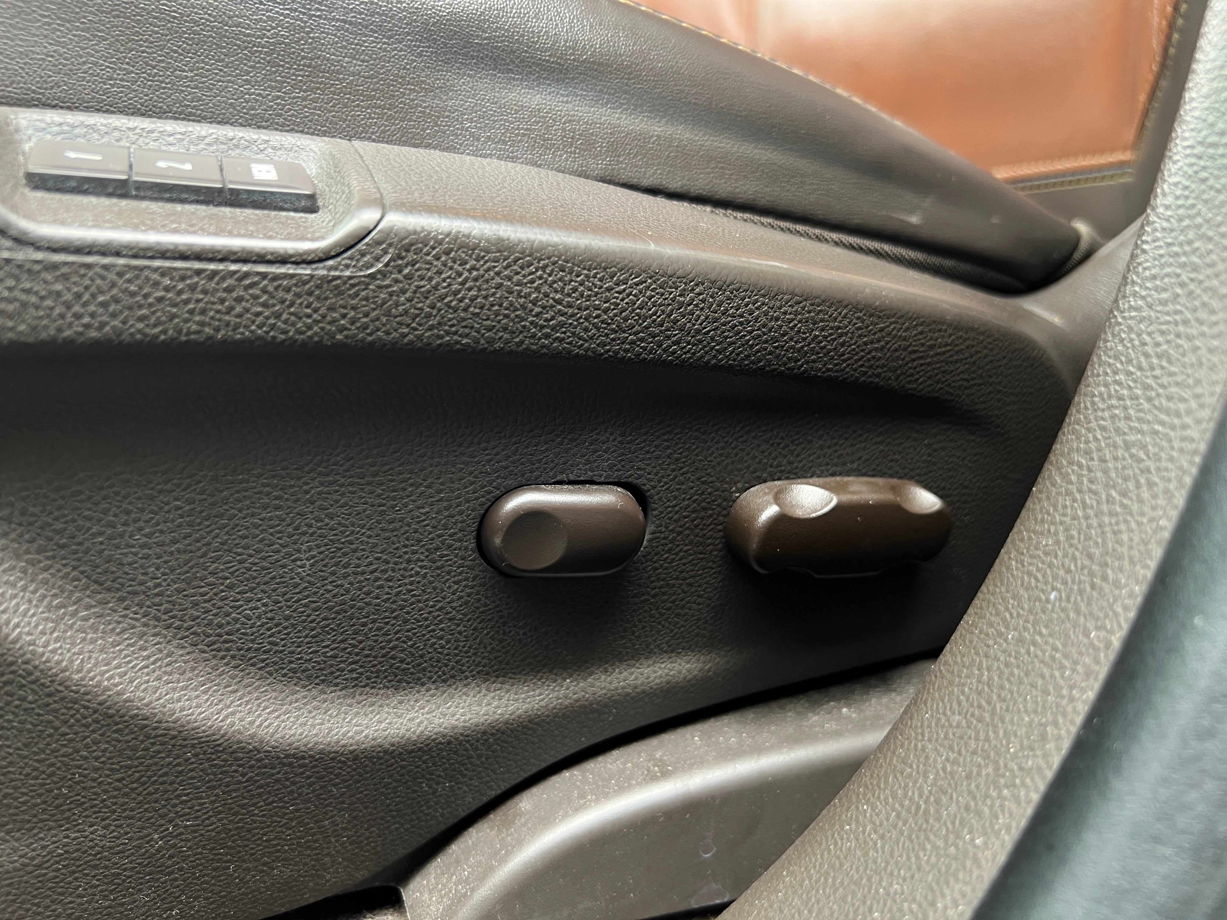 Used 2014 Buick Encore Leather with VIN KL4CJGSB4EB626819 for sale in Oak Creek, WI