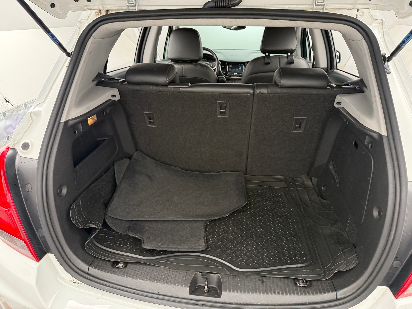 Thumbnail: 2017 Chevrolet Trax - 7