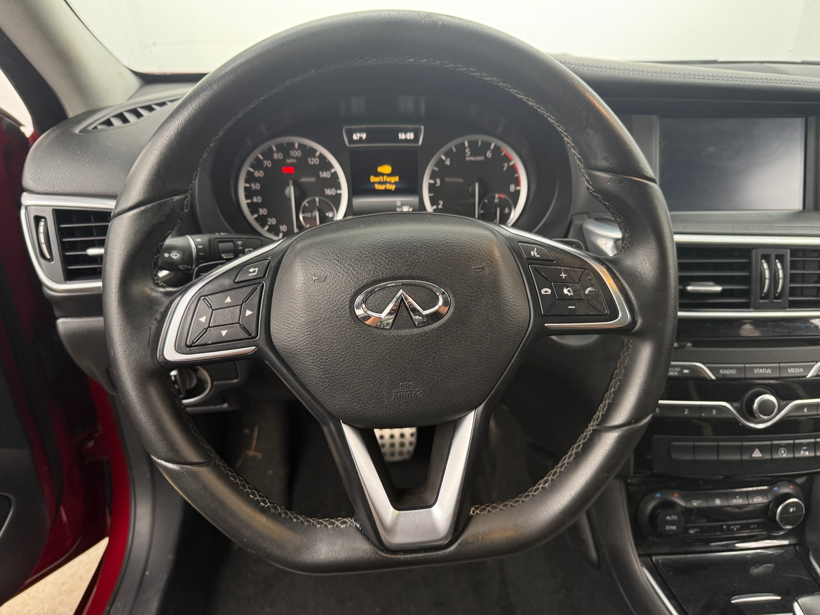 Thumbnail: 2018 INFINITI QX30 - 4