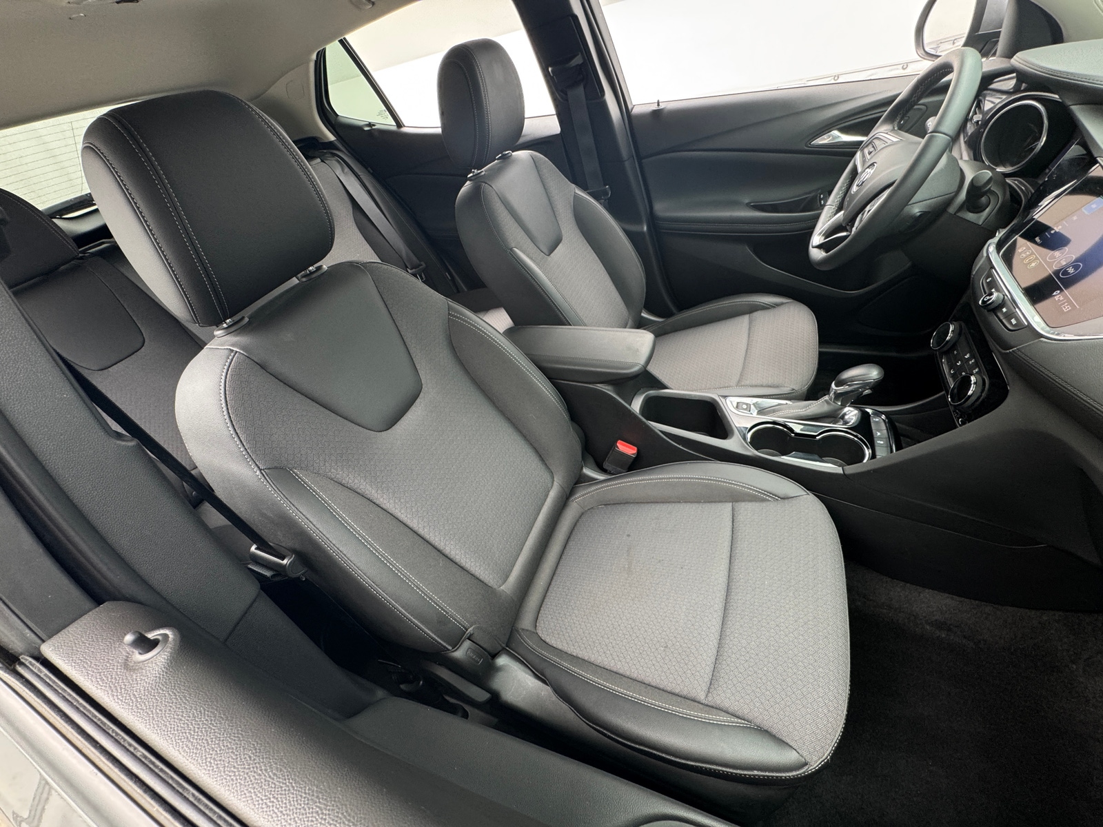 Thumbnail: 2023 Buick Encore GX - 2