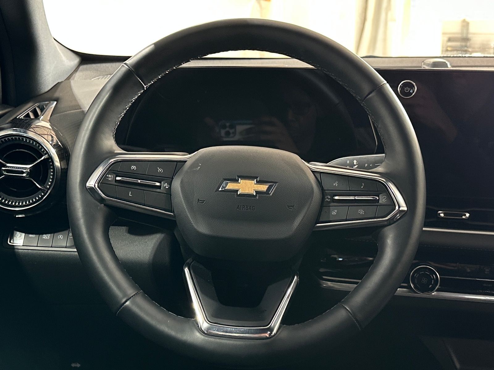 Thumbnail: 2025 Chevrolet Equinox - 5