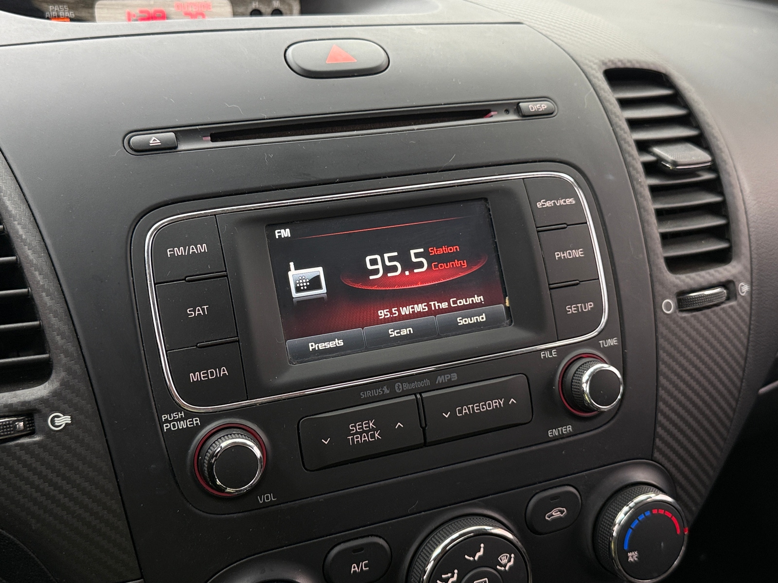 Thumbnail: 2014 Kia Forte - 4