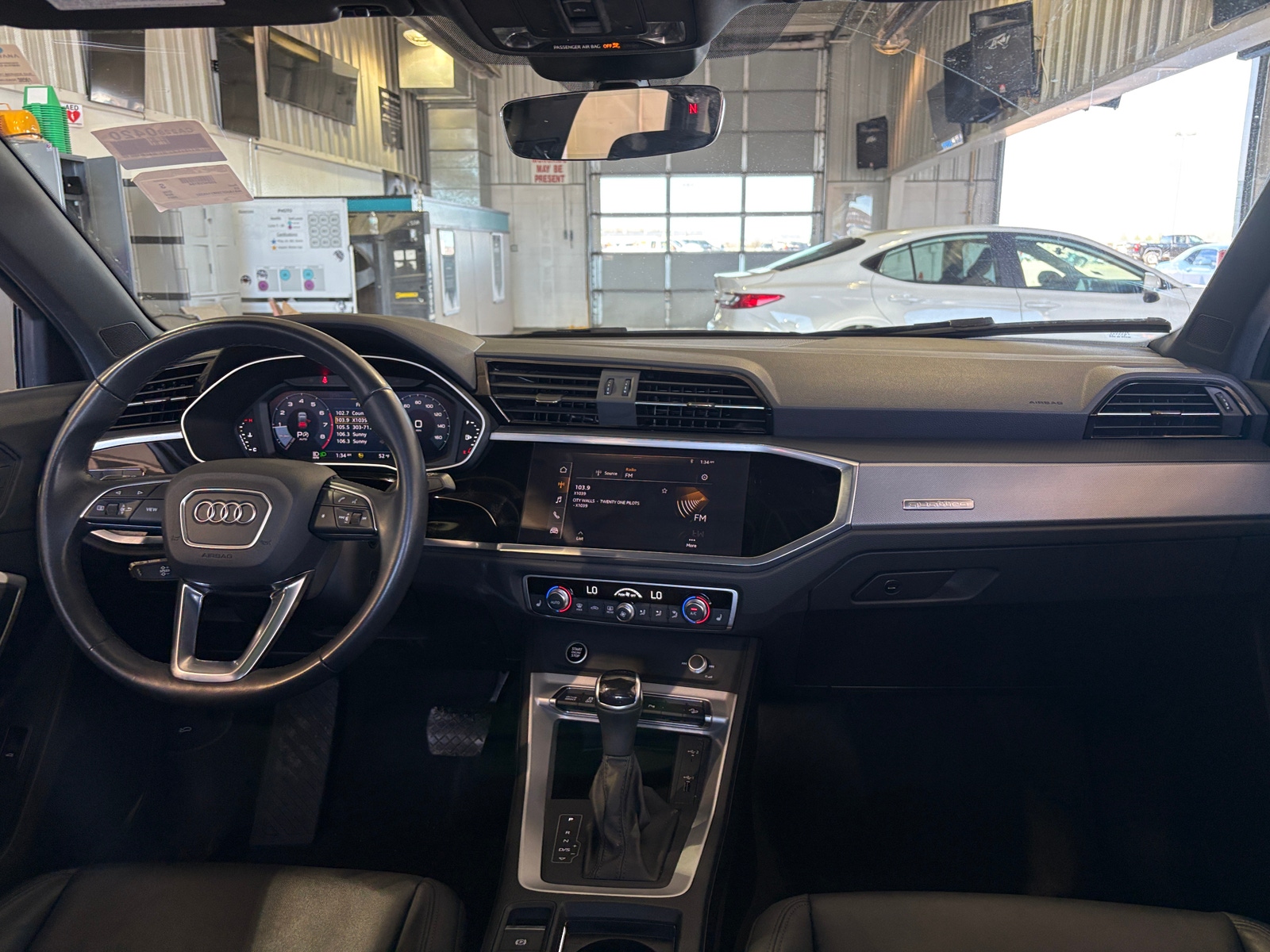 Thumbnail: 2021 Audi Q3 - 2