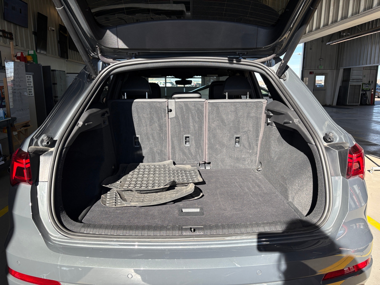 Thumbnail: 2021 Audi Q3 - 6