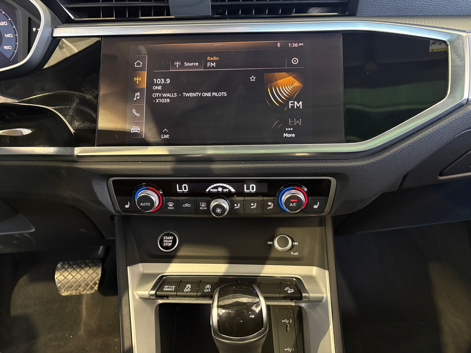 Thumbnail: 2021 Audi Q3 - 3