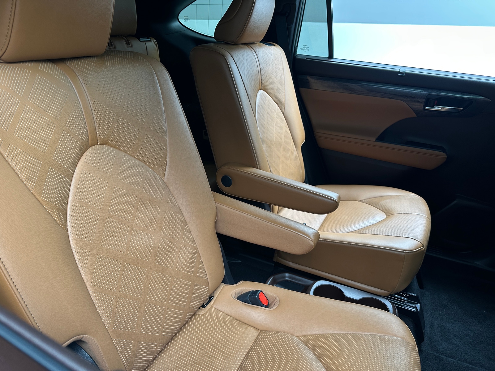 Thumbnail: 2021 Toyota Highlander - 5