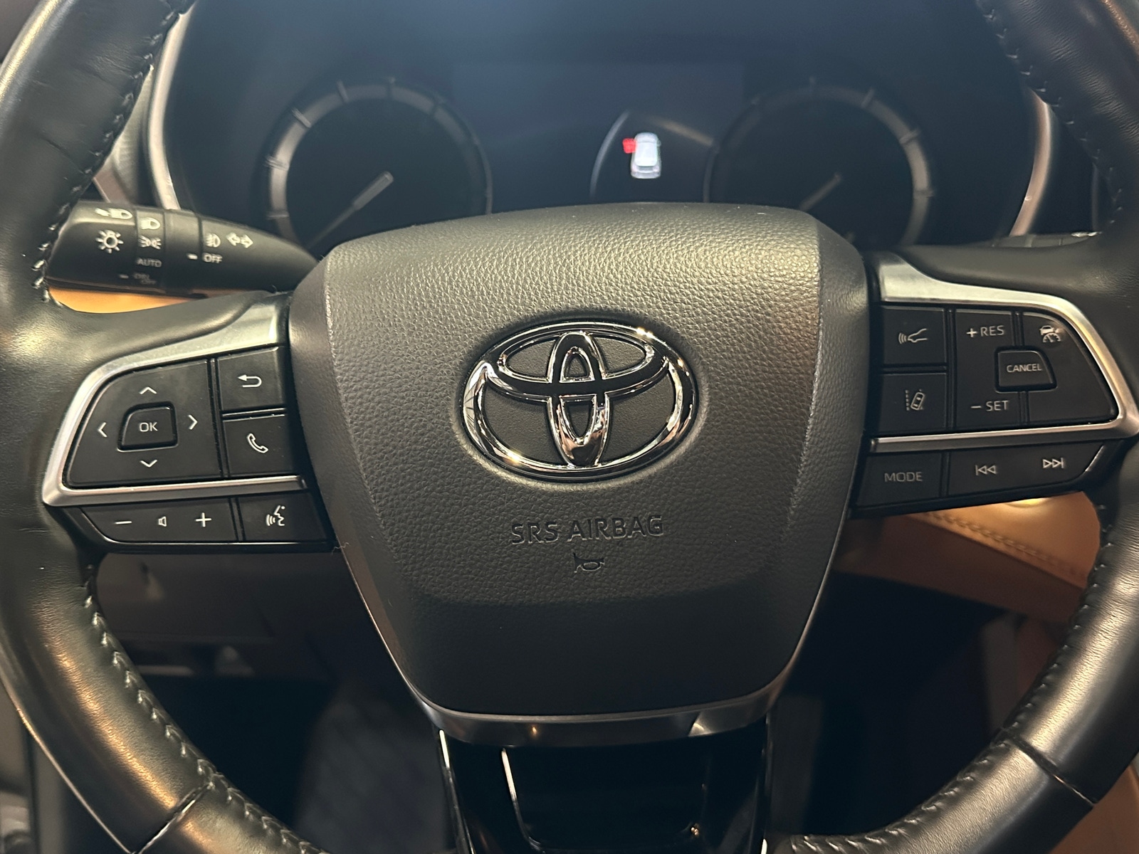 Thumbnail: 2021 Toyota Highlander - 4