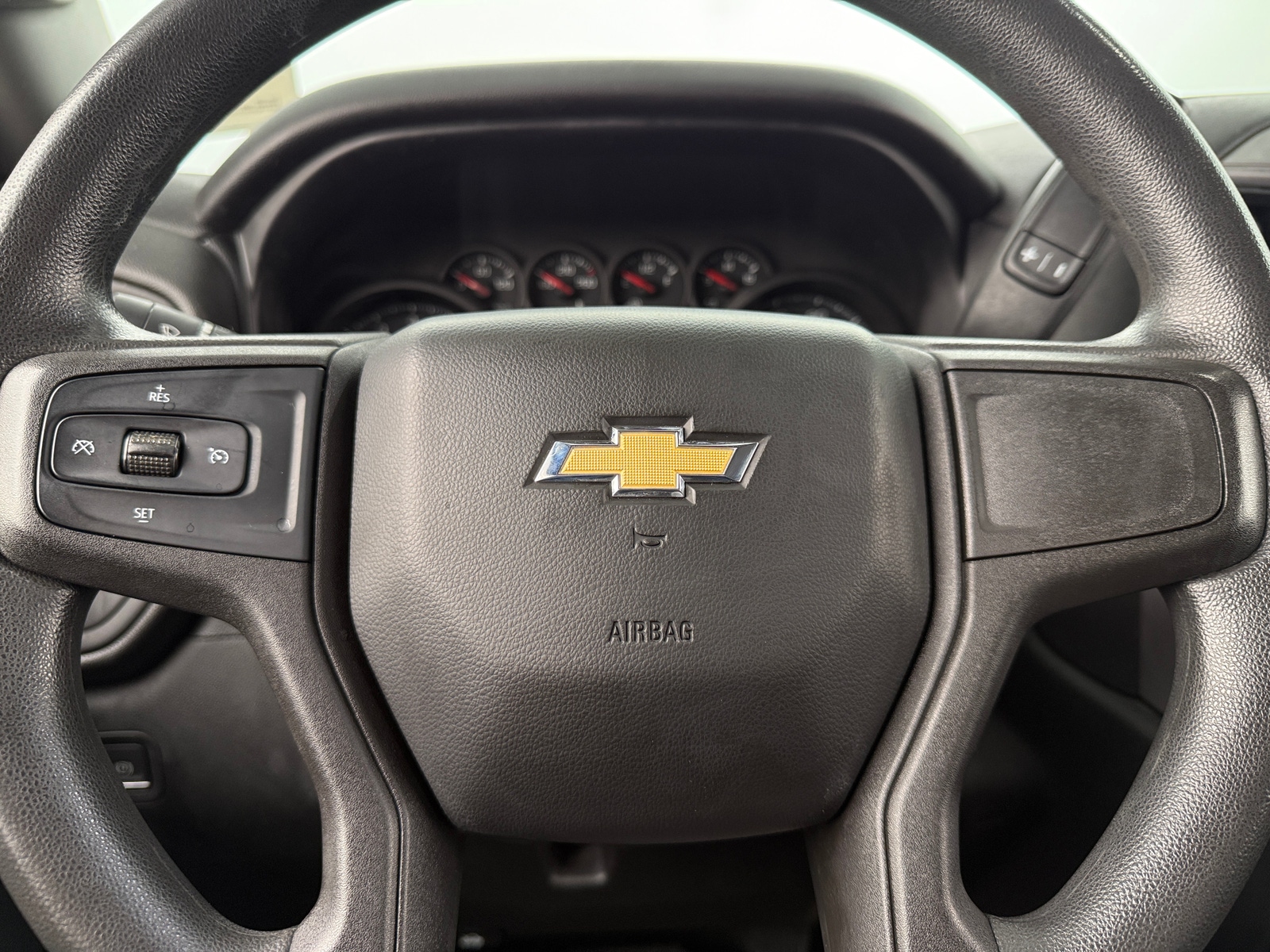 Thumbnail: 2019 Chevrolet Silverado 1500 - 4