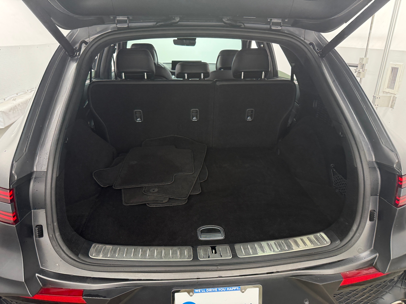 Thumbnail: 2022 Genesis GV70 - 6