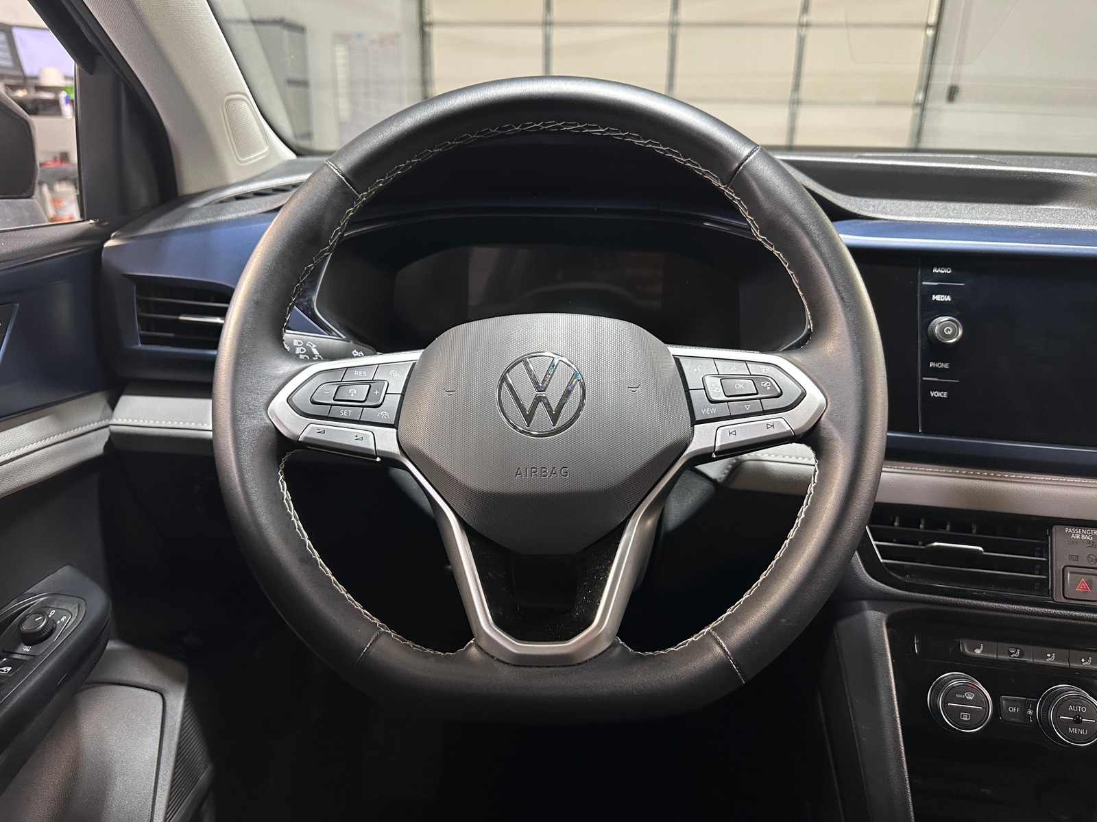 Thumbnail: 2024 Volkswagen Taos - 4