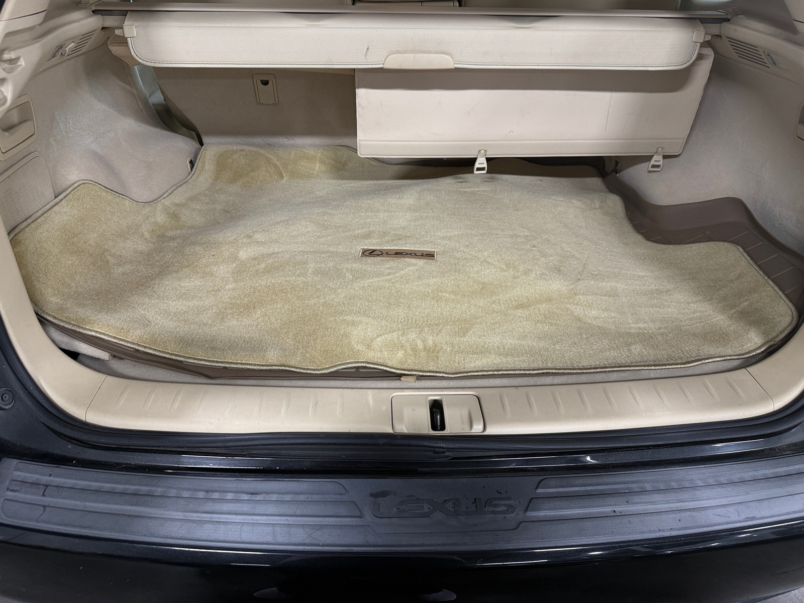 Thumbnail: 2011 Lexus RX - 7