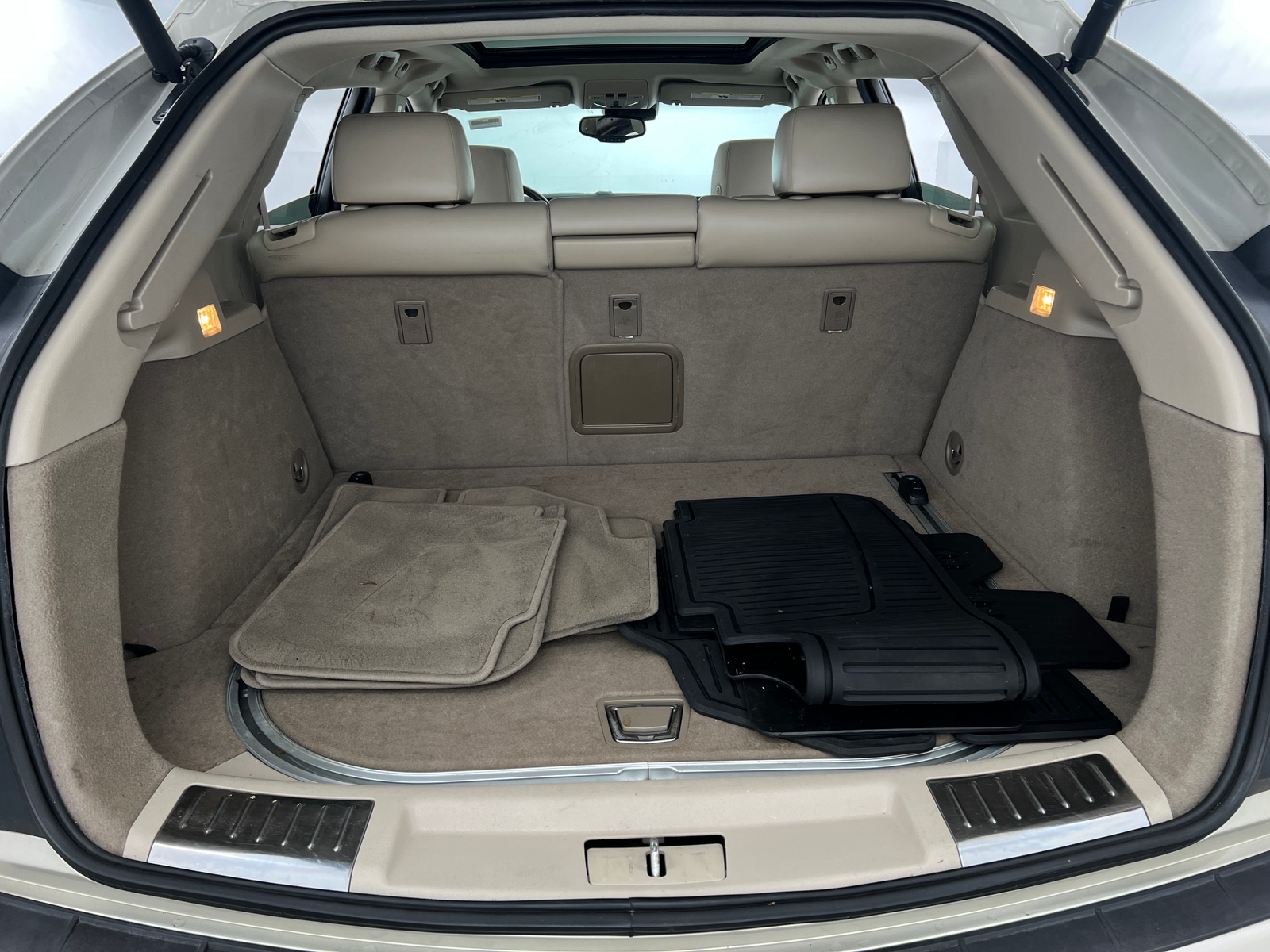 Thumbnail: 2016 Cadillac SRX - 6