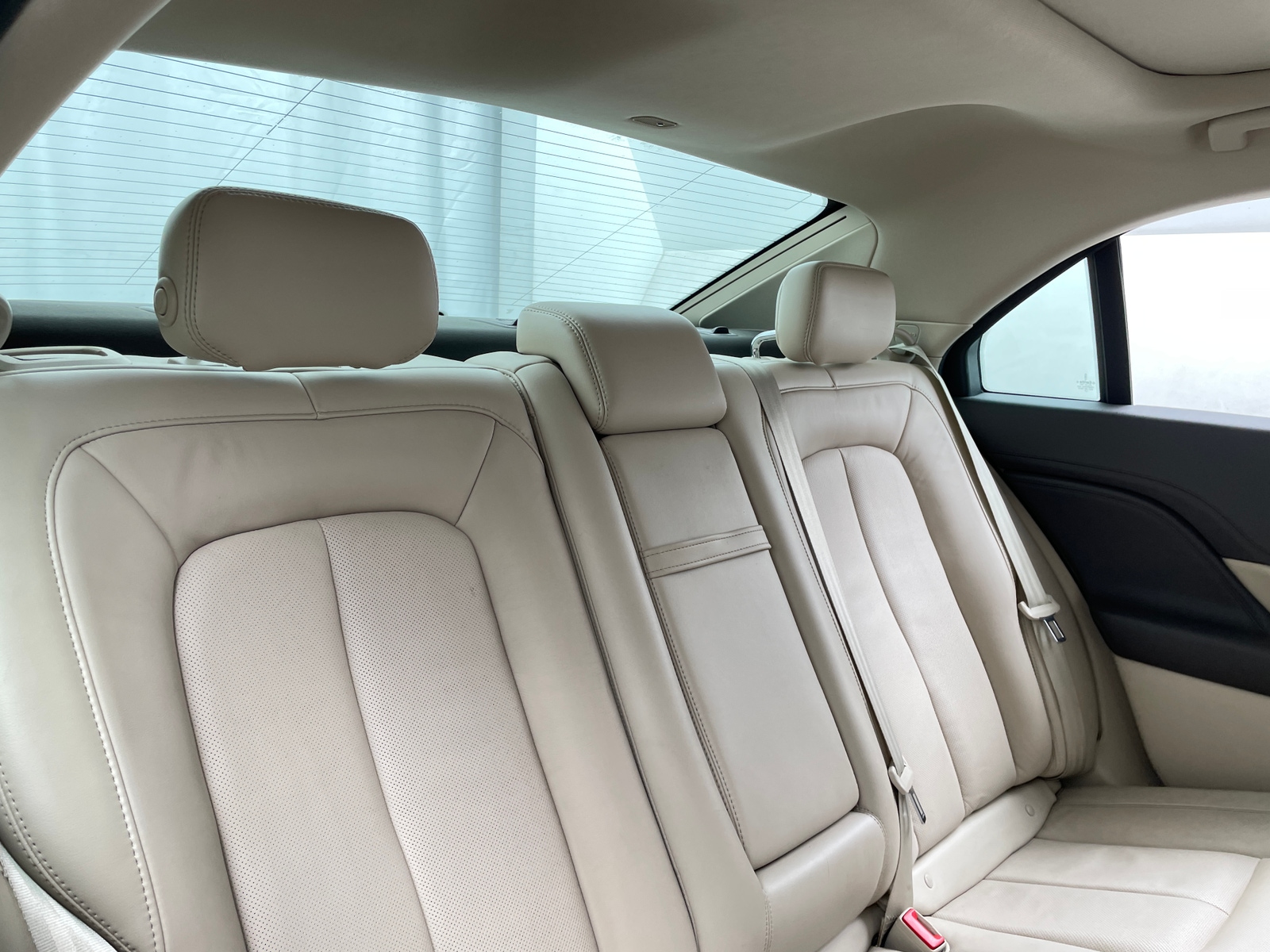 Thumbnail: 2018 Lincoln Continental - 5