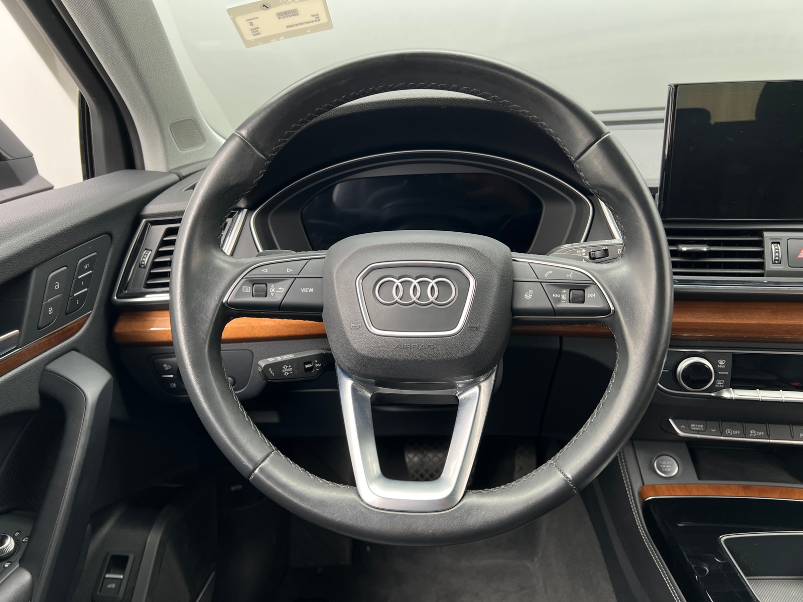 Thumbnail: 2023 Audi Q5 - 4