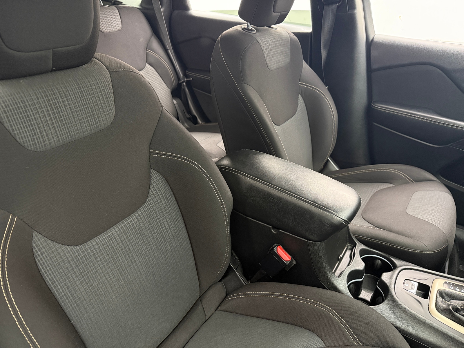 Thumbnail: 2016 Jeep Cherokee - 2