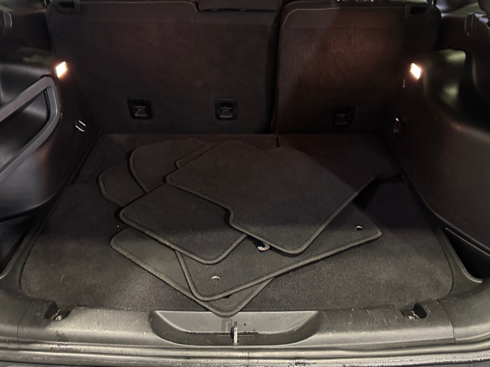 Thumbnail: 2016 Jeep Cherokee - 7