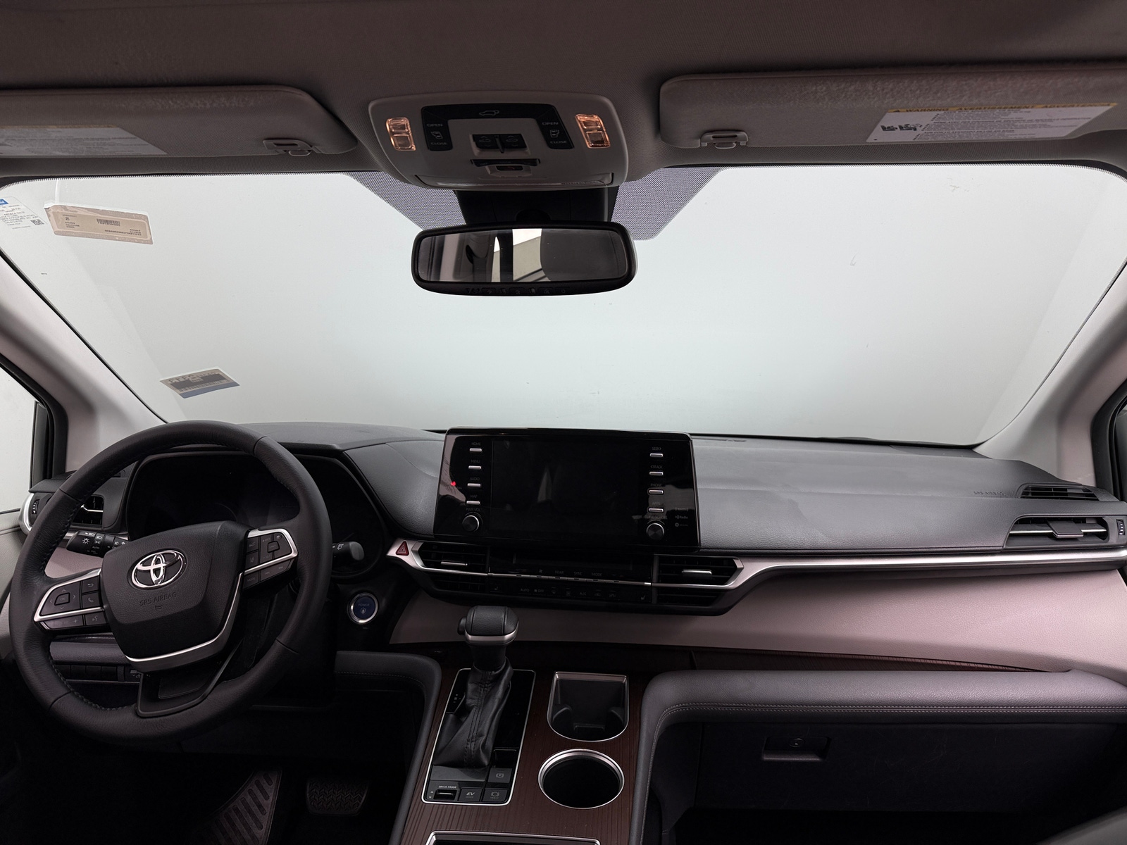 Thumbnail: 2022 Toyota Sienna - 2