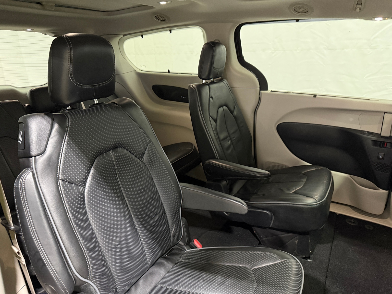 Thumbnail: 2019 Chrysler Pacifica - 5