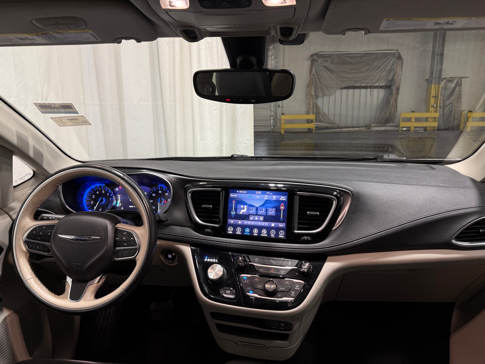 Thumbnail: 2019 Chrysler Pacifica - 2