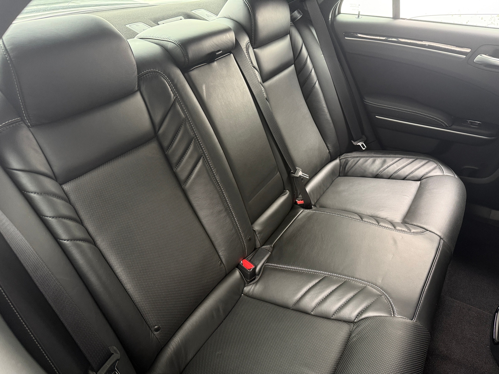 Thumbnail: 2023 Chrysler 300 - 5