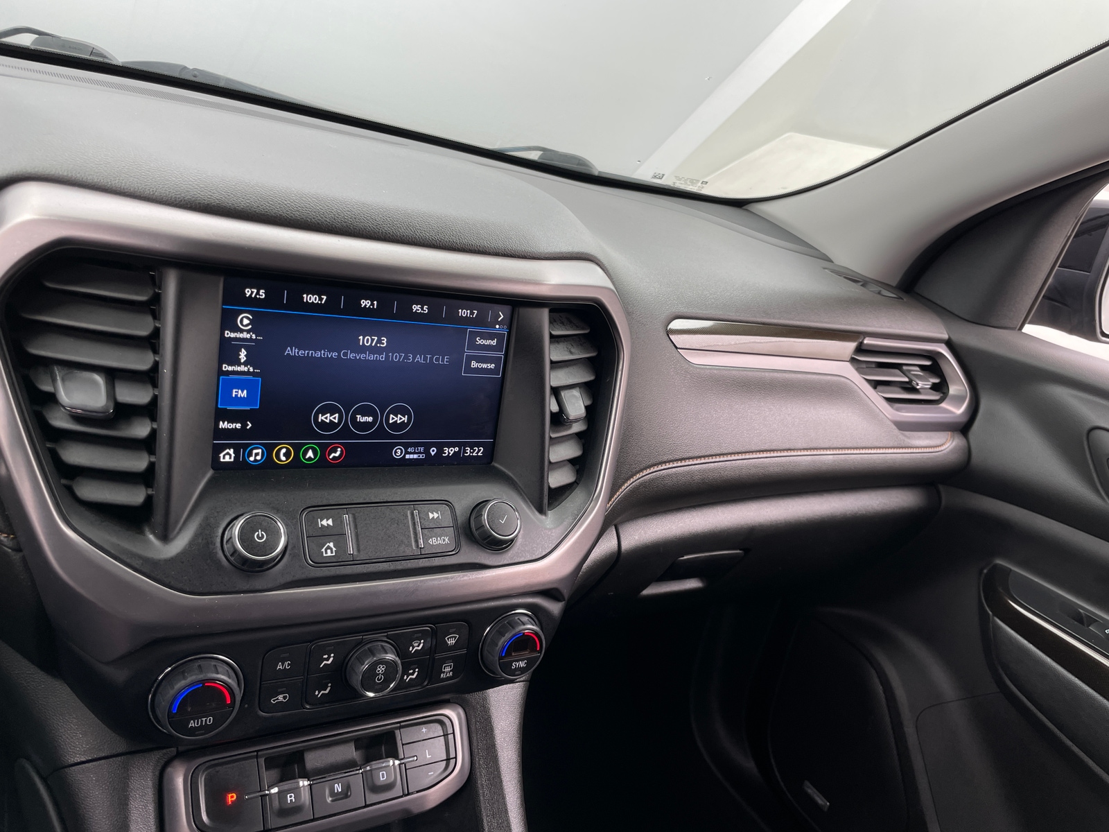 Thumbnail: 2022 GMC Acadia - 3