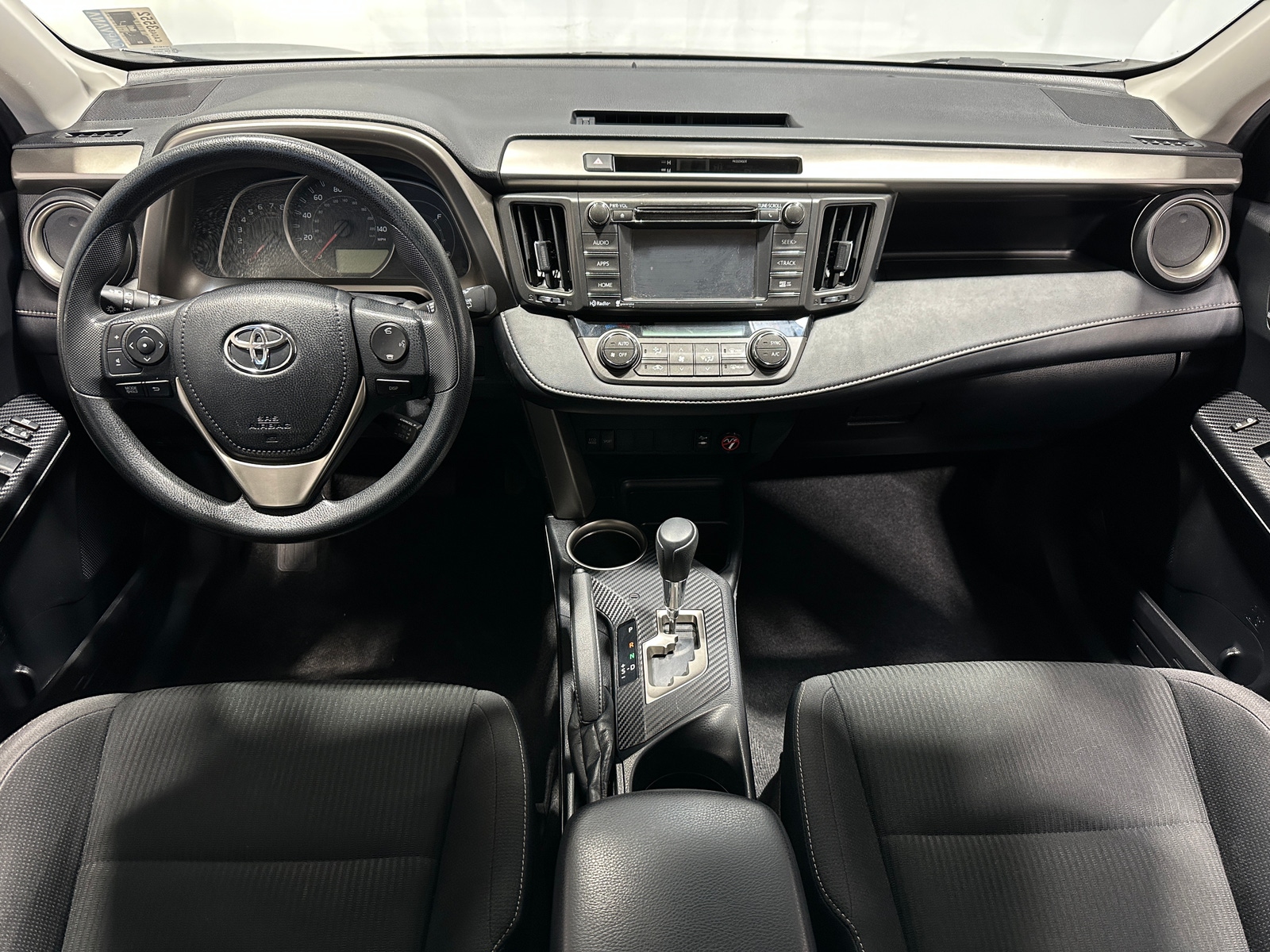 Thumbnail: 2015 Toyota RAV4 - 3