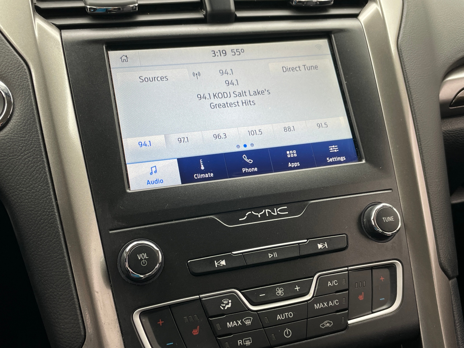 Thumbnail: 2020 Ford Fusion - 3