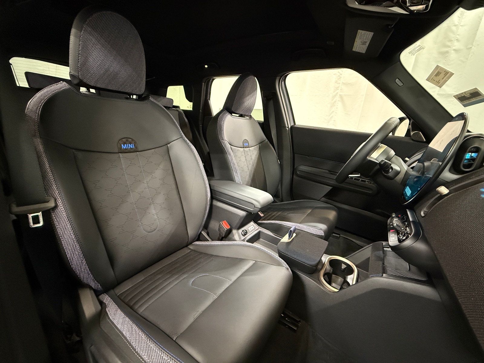 Thumbnail: 2025 MINI Cooper Countryman - 2