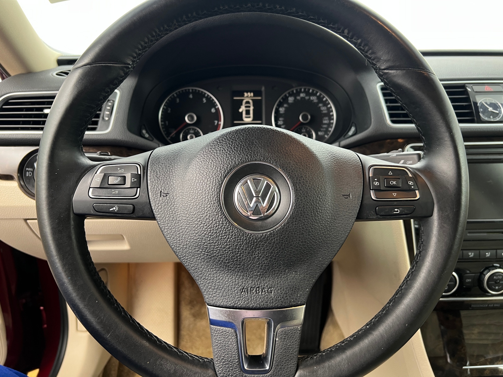 Thumbnail: 2015 Volkswagen Passat - 4