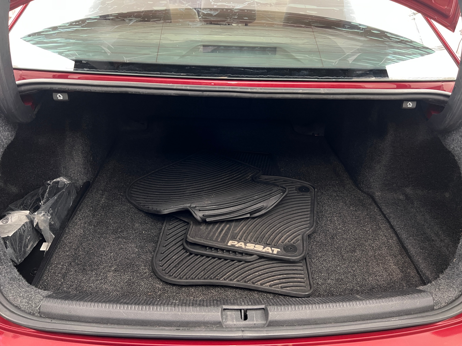 Thumbnail: 2015 Volkswagen Passat - 6