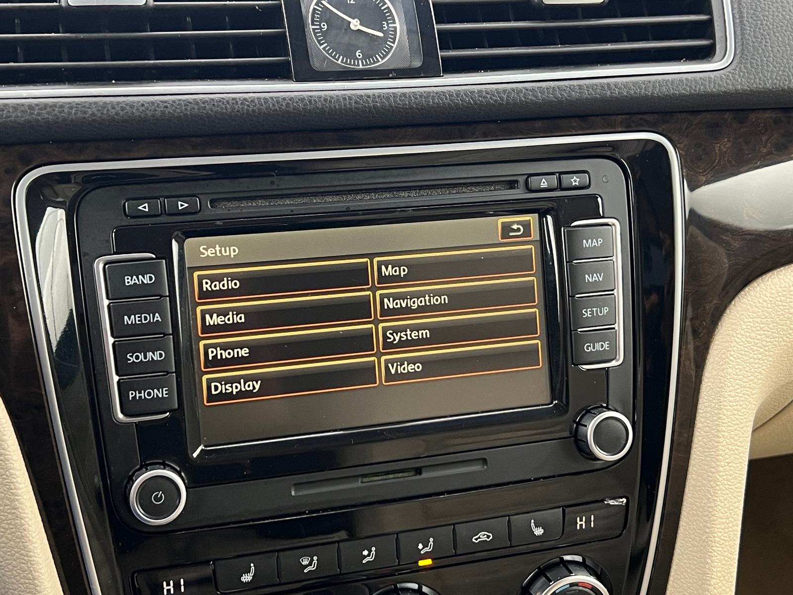 Thumbnail: 2015 Volkswagen Passat - 3