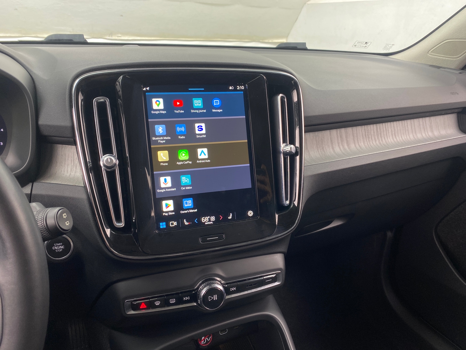 Thumbnail: 2024 Volvo XC40 - 3