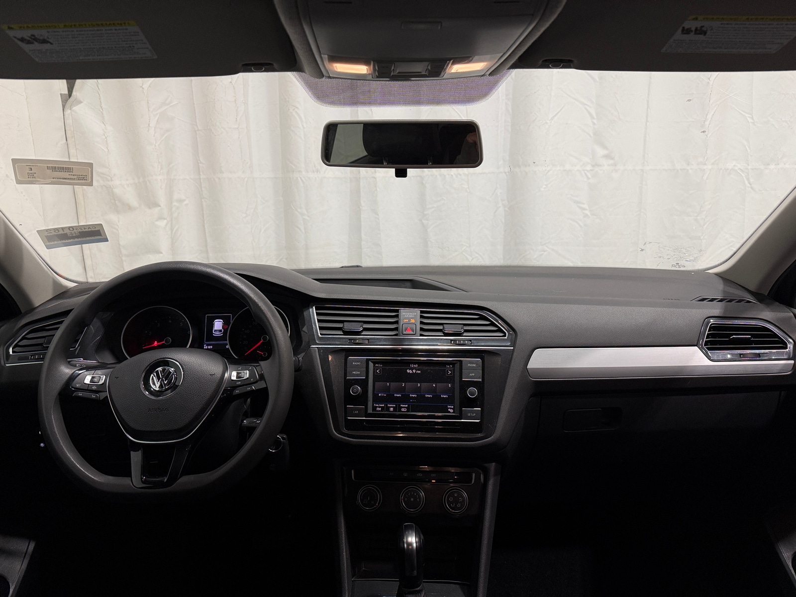 Thumbnail: 2019 Volkswagen Tiguan - 3