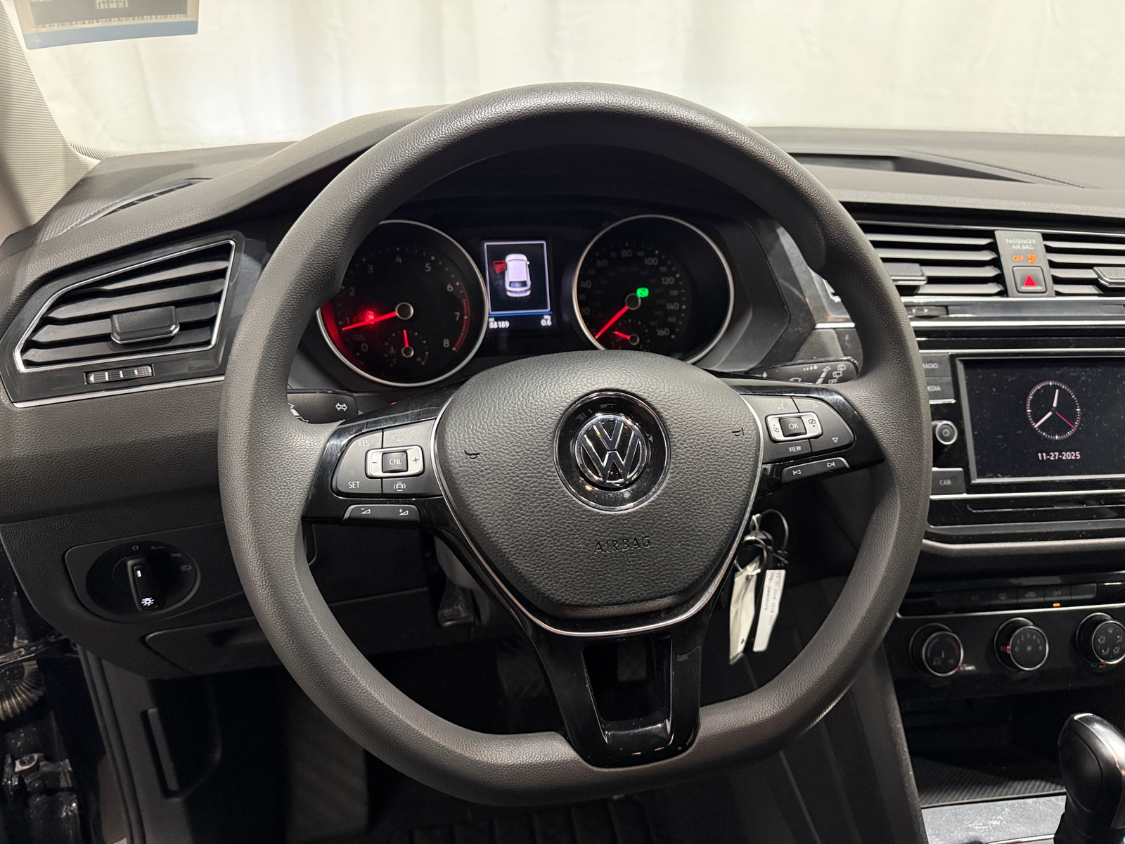 Thumbnail: 2019 Volkswagen Tiguan - 5