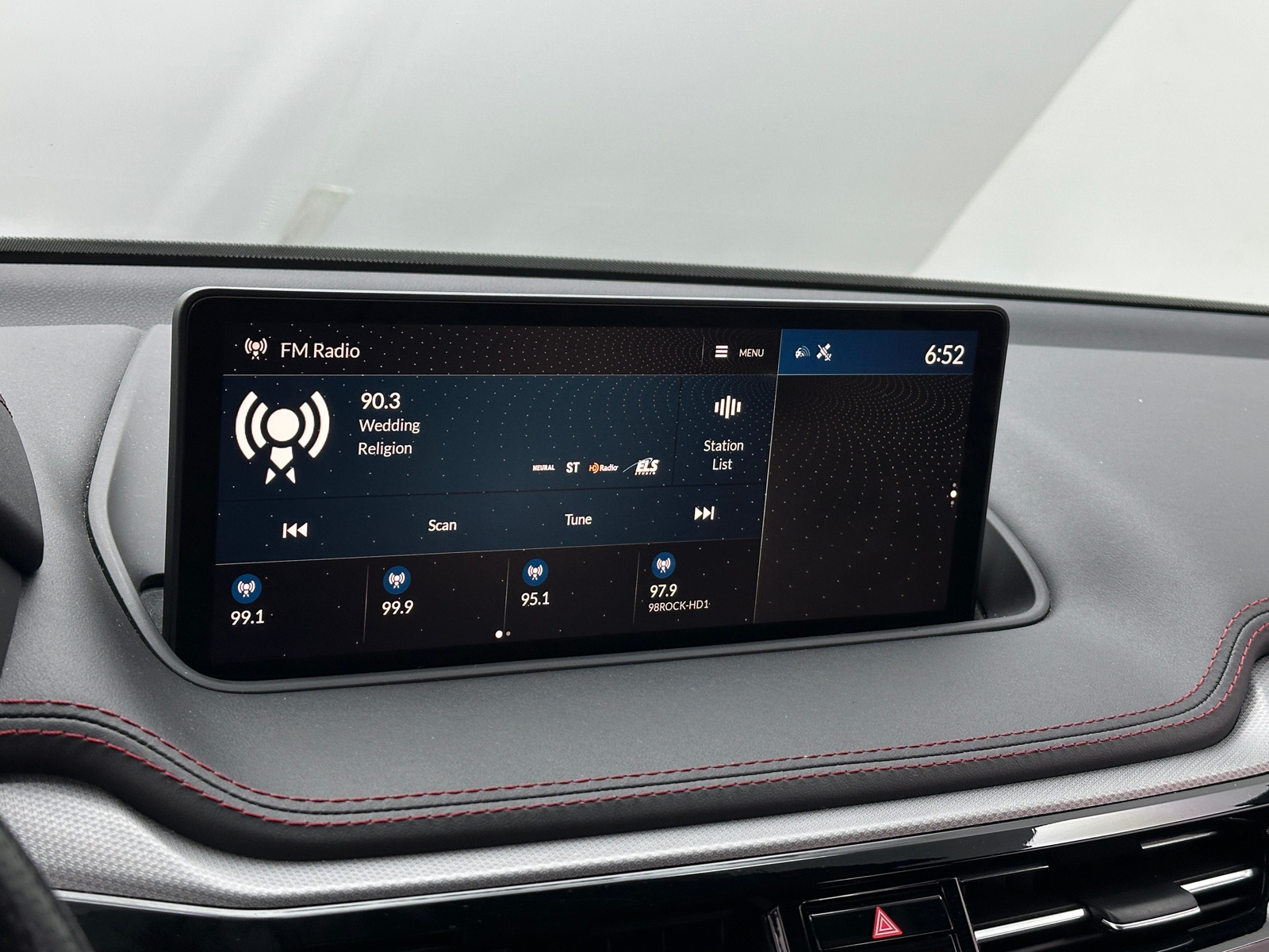 Thumbnail: 2022 Acura MDX - 3