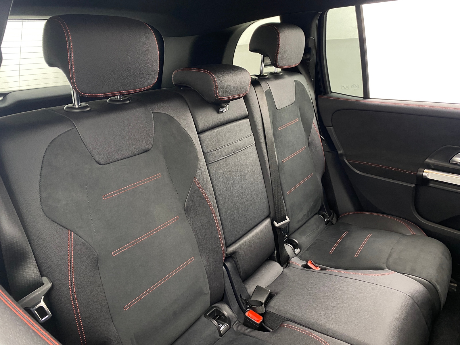 Thumbnail: 2024 Mercedes-Benz GLB - 5