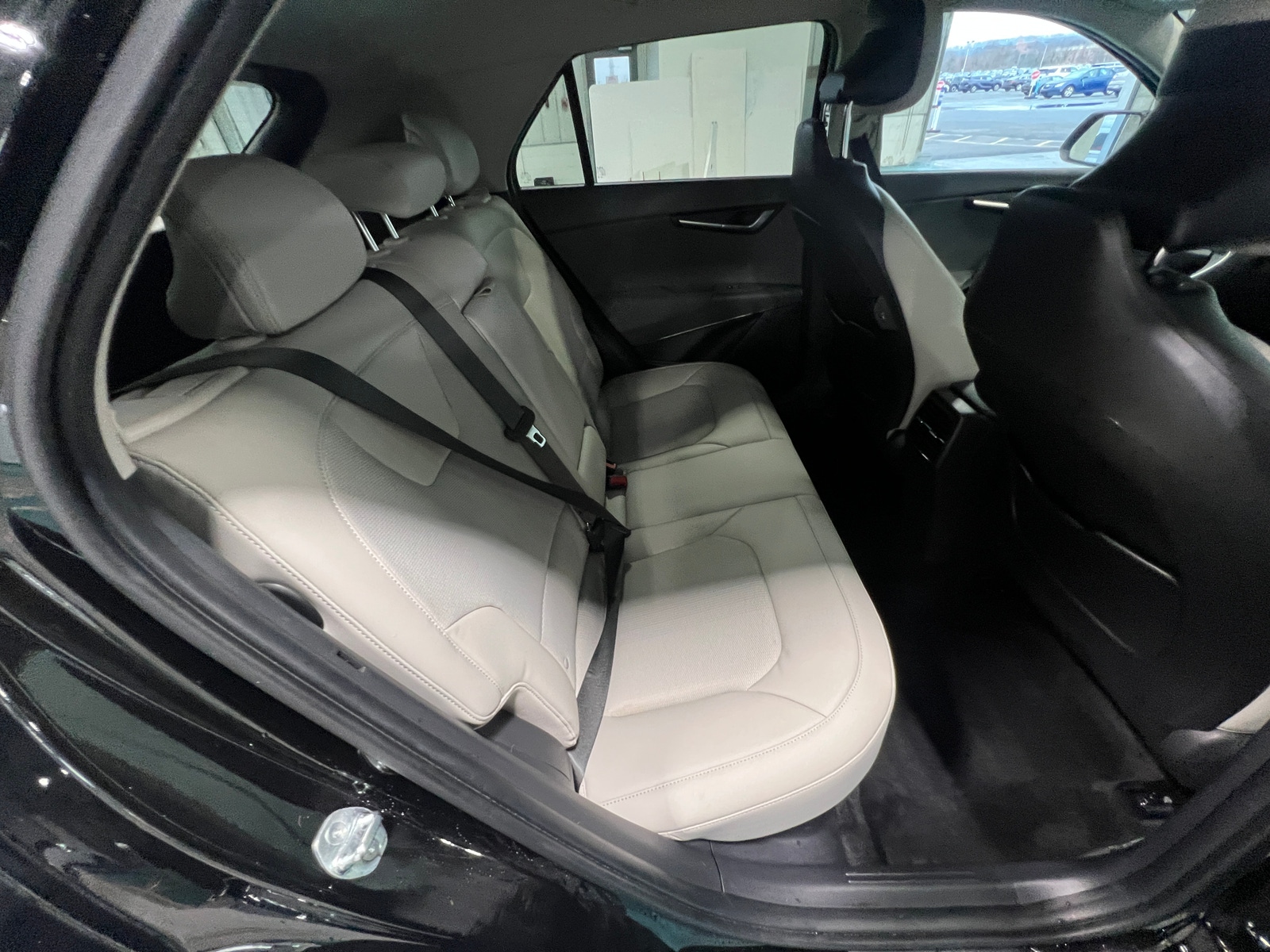 Thumbnail: 2024 Kia Niro - 5