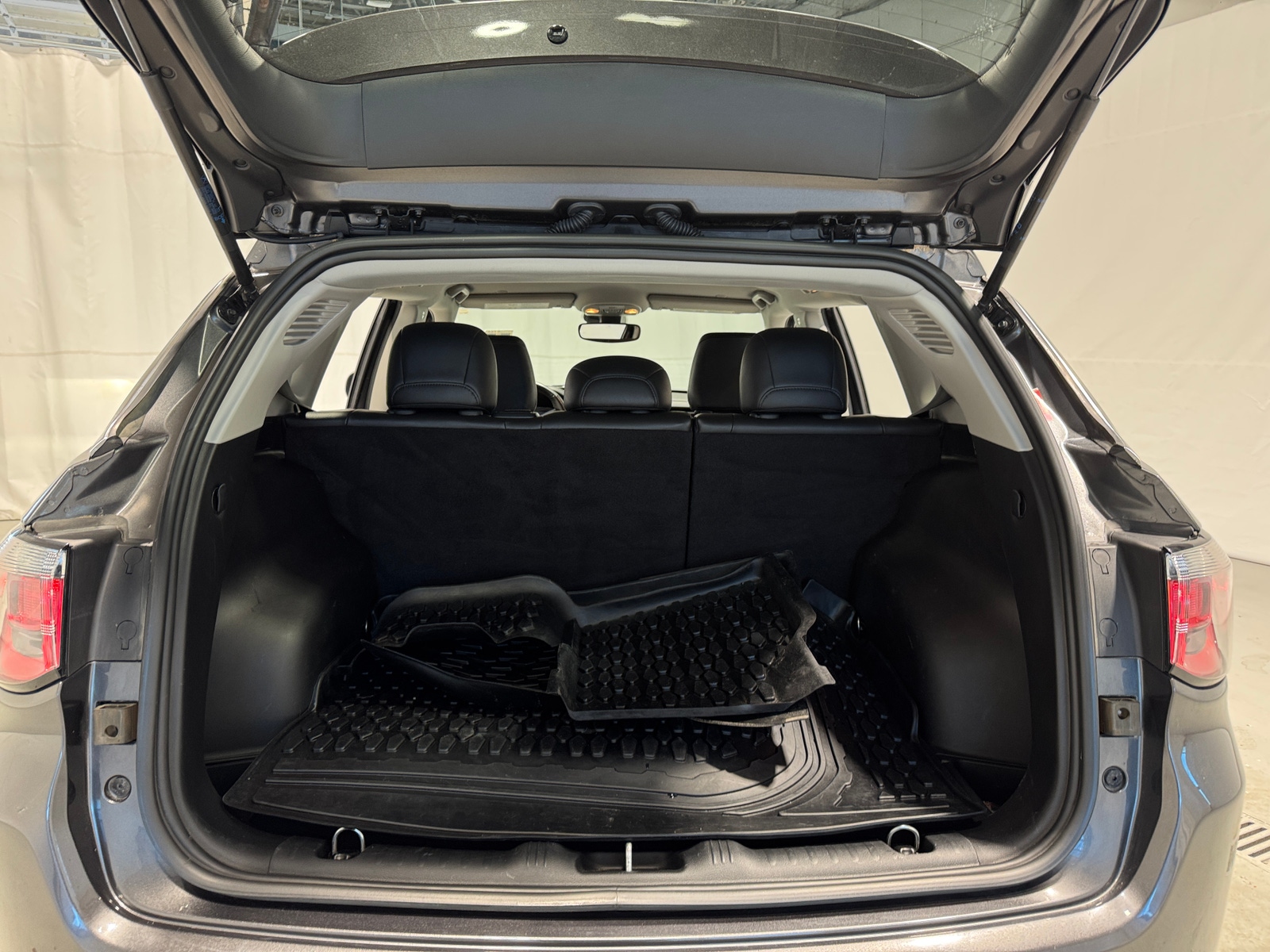 Thumbnail: 2022 Jeep Compass - 6