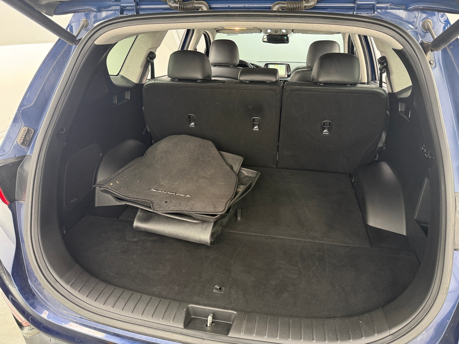 Thumbnail: 2020 Hyundai Santa Fe - 6